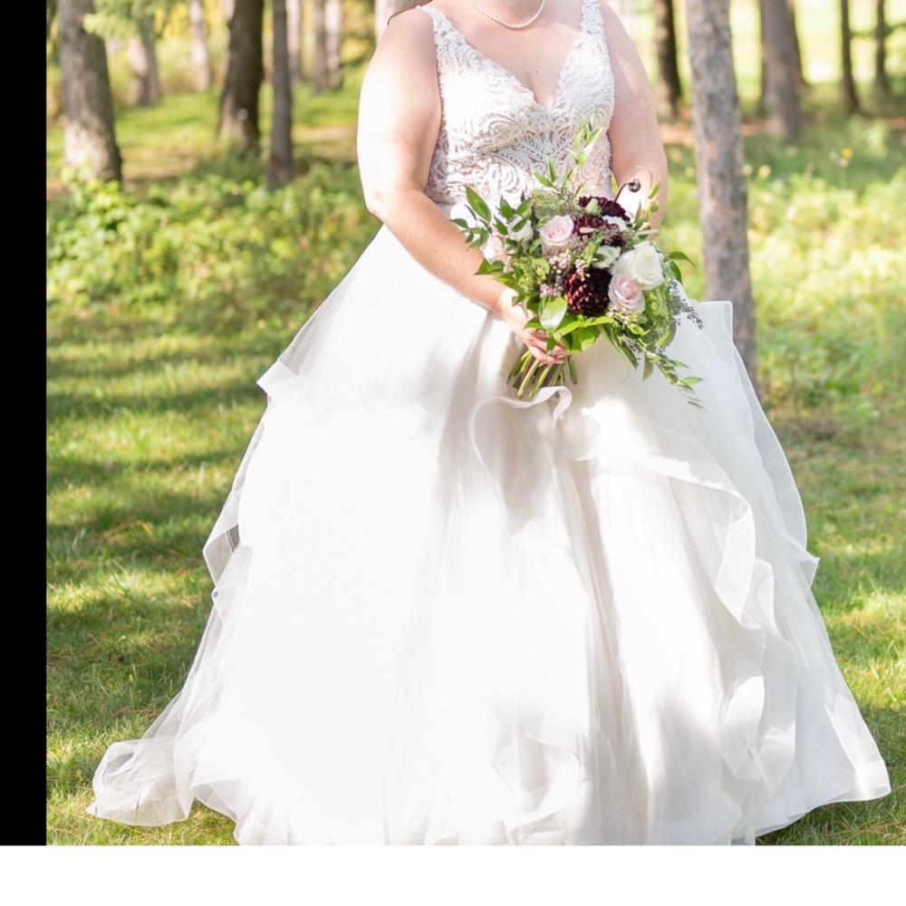 Beautiful Kenneth Winston ball gown wedding dress